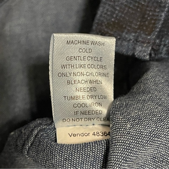 On The Byas Long Sleeve Button Down Shirt Adult Size Large - Picture 7 of 8